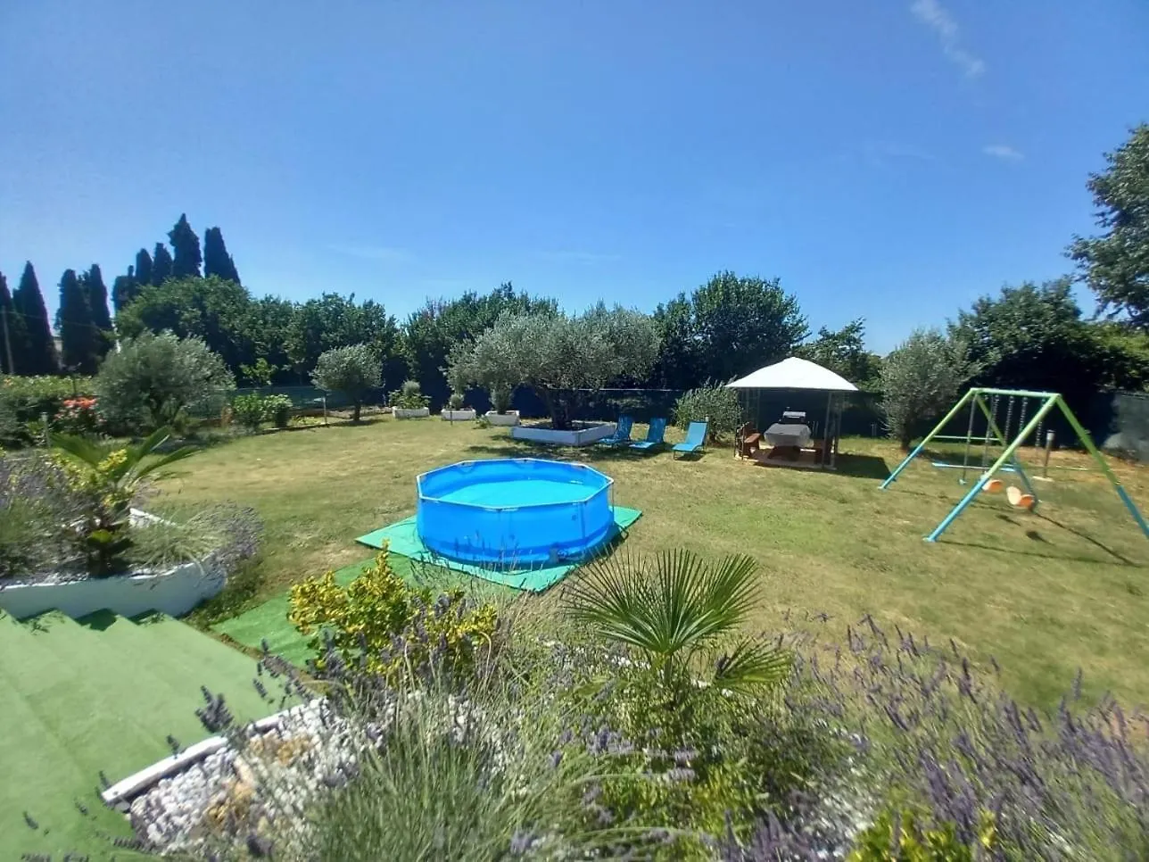ヴィラ Galižana House Julyヴィラ